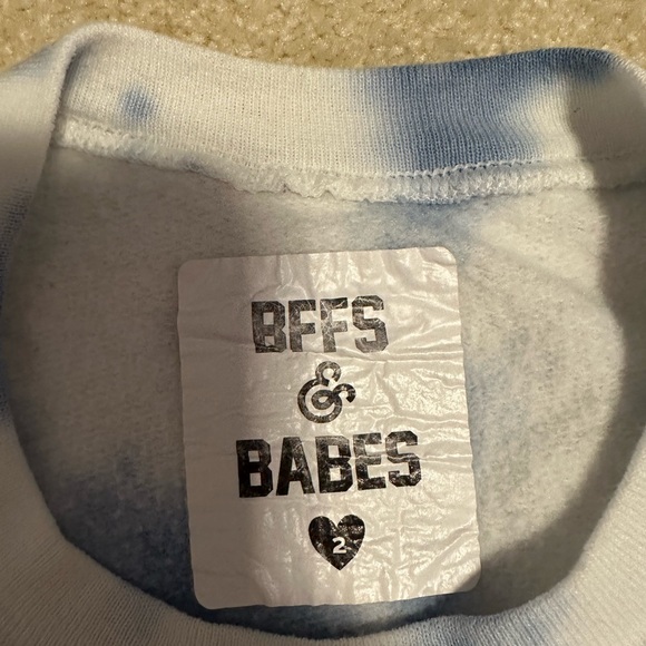 BFFS & BABES blue and white tie dyed sweatshirt. Size 2 (medium) - Picture 2 of 3